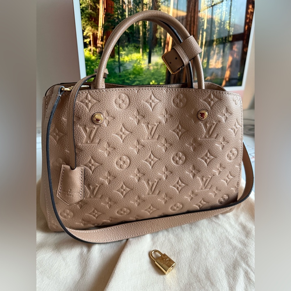 Louis Vuitton Montaigne MM Monogram Empreinte
Handbag!